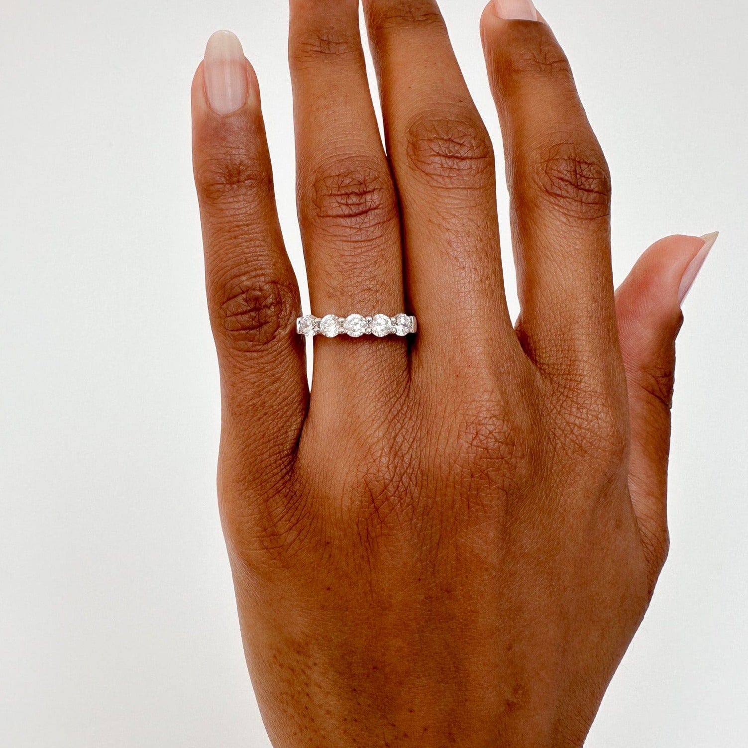 BW James Jewelers Double Prong Set Diamond Wedding Band (L)
