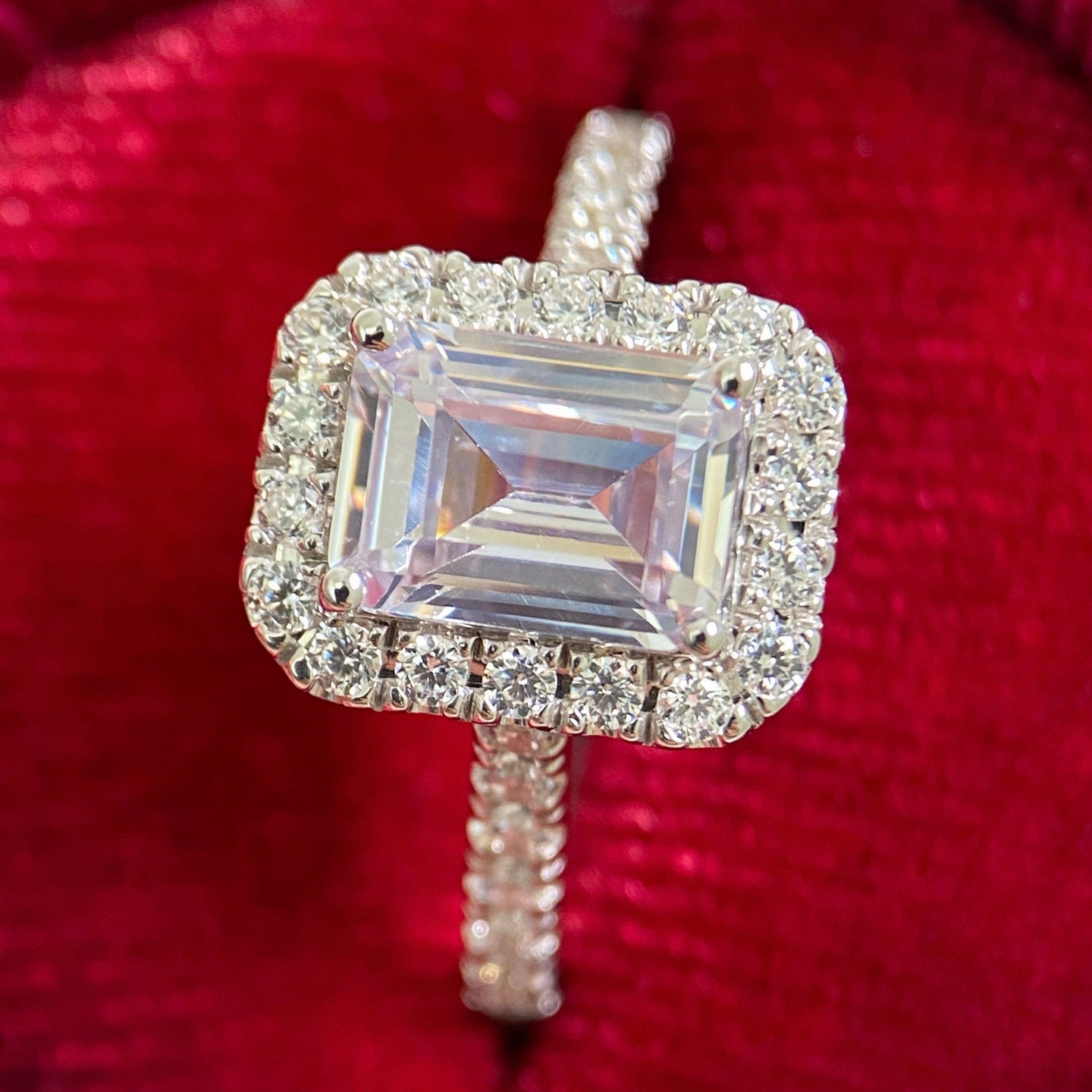 BW James Jewelers Iceberg