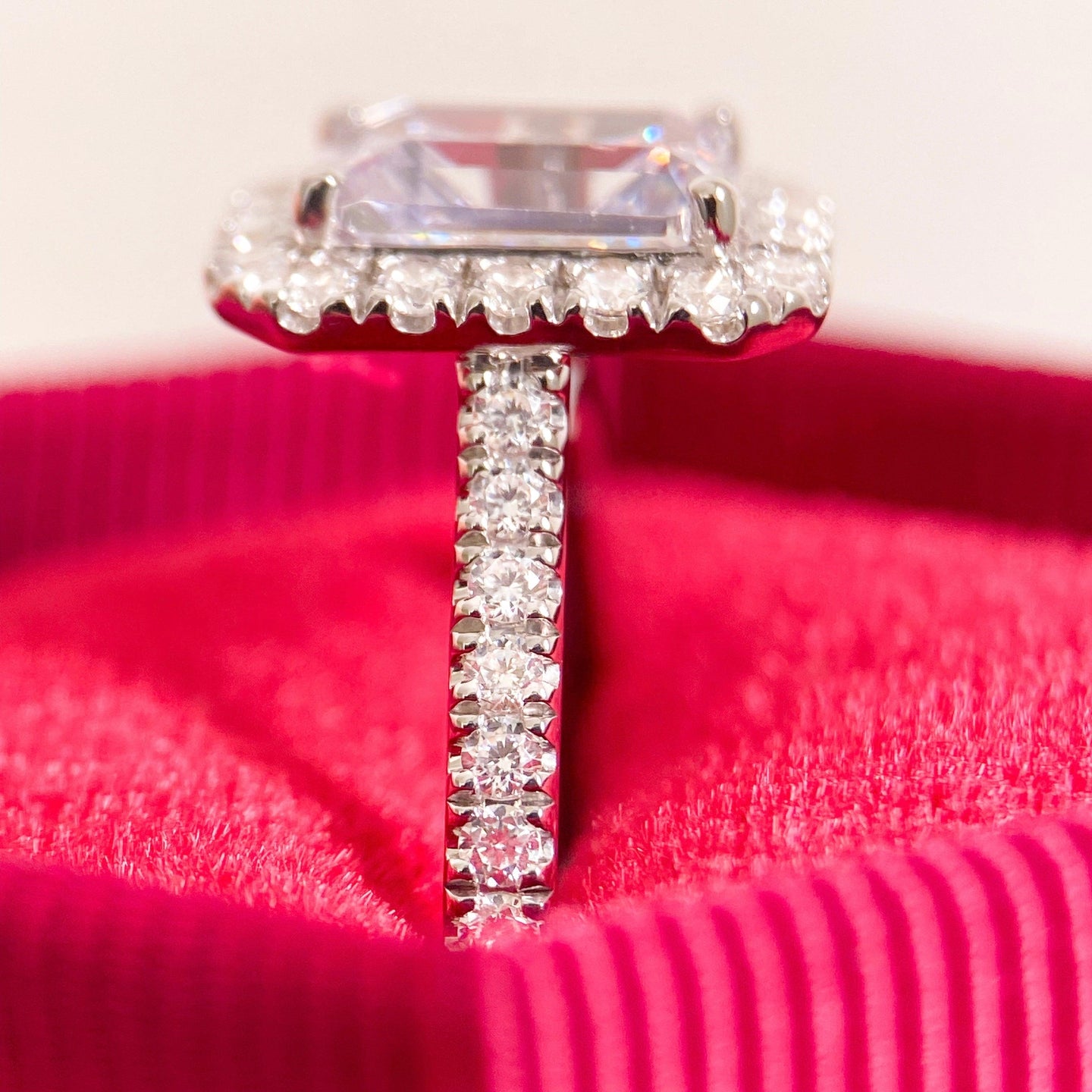 BW James Jewelers Iceberg