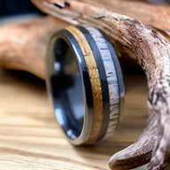 BW James Jewelers ALT Wedding Band "The Daniel Boone" Kentucky Straight Bourbon Whiskey Barrel Black Ceramic Ring With Antler