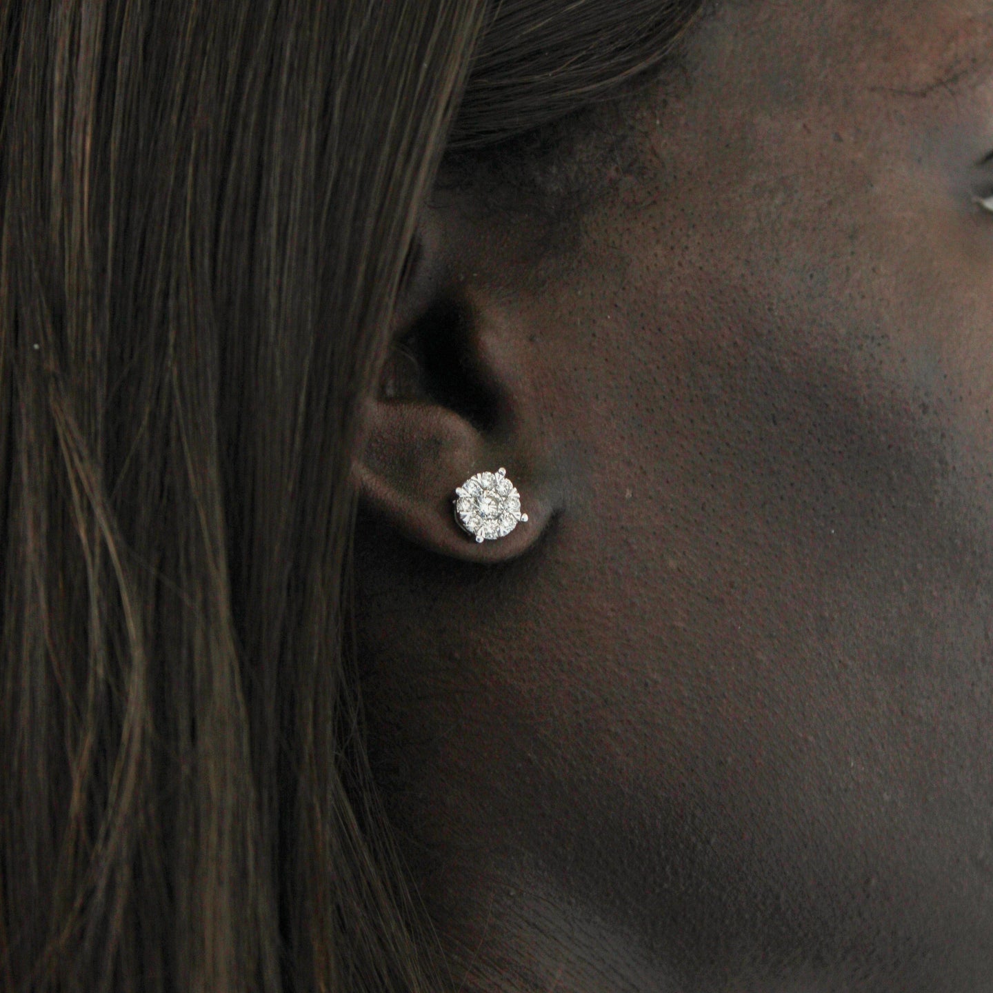BW James Jewelers Must See Illusion Stud Earrings (XL)