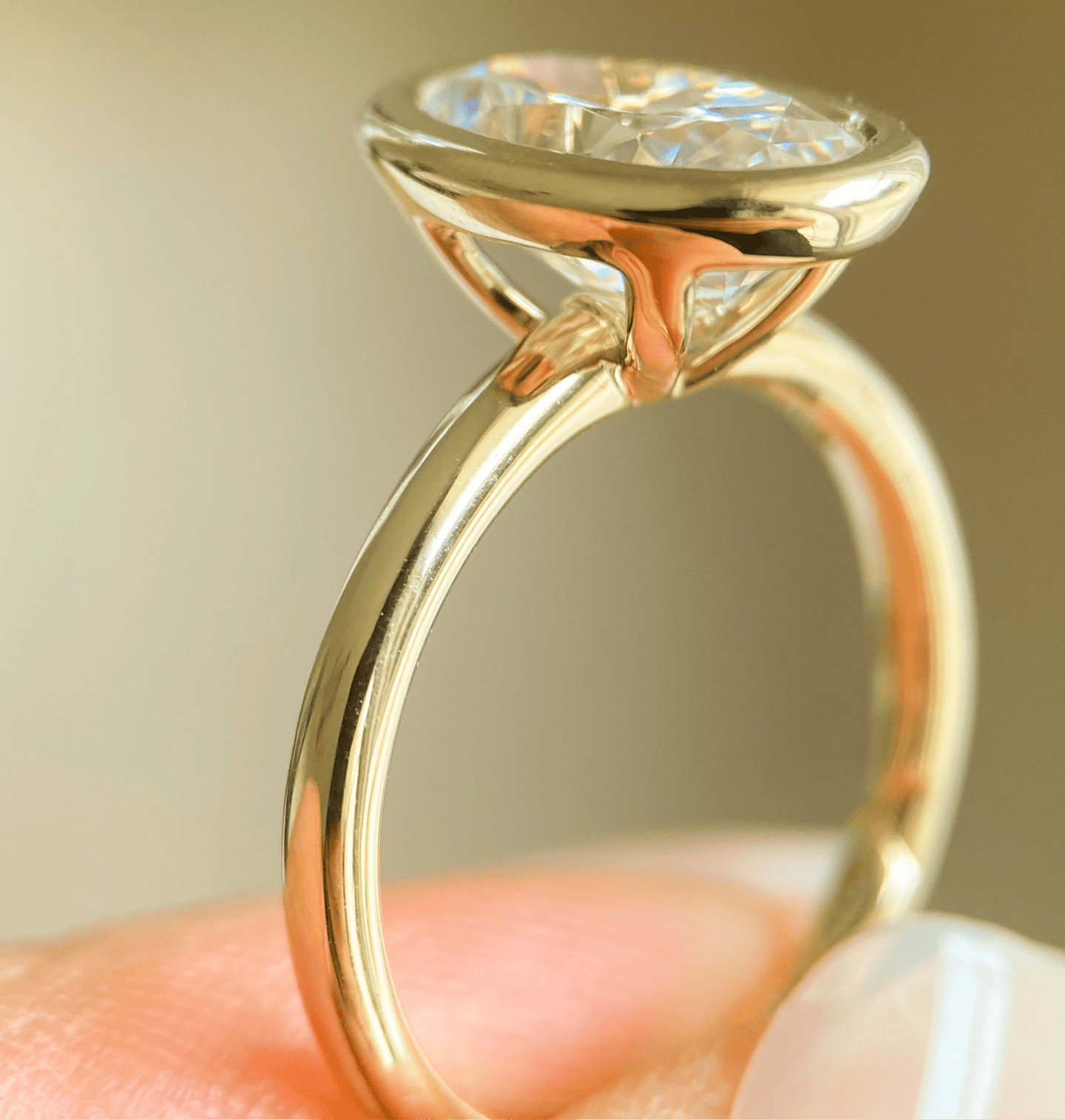 BW James Jewelers Signature Bezel Solitaire