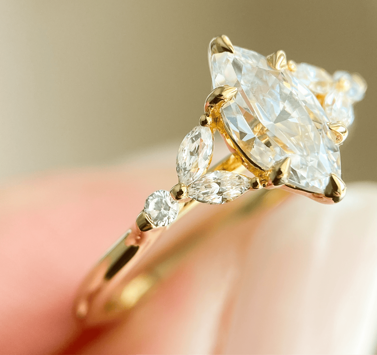 BW James Jewelers Signature Floral Marquise & Round