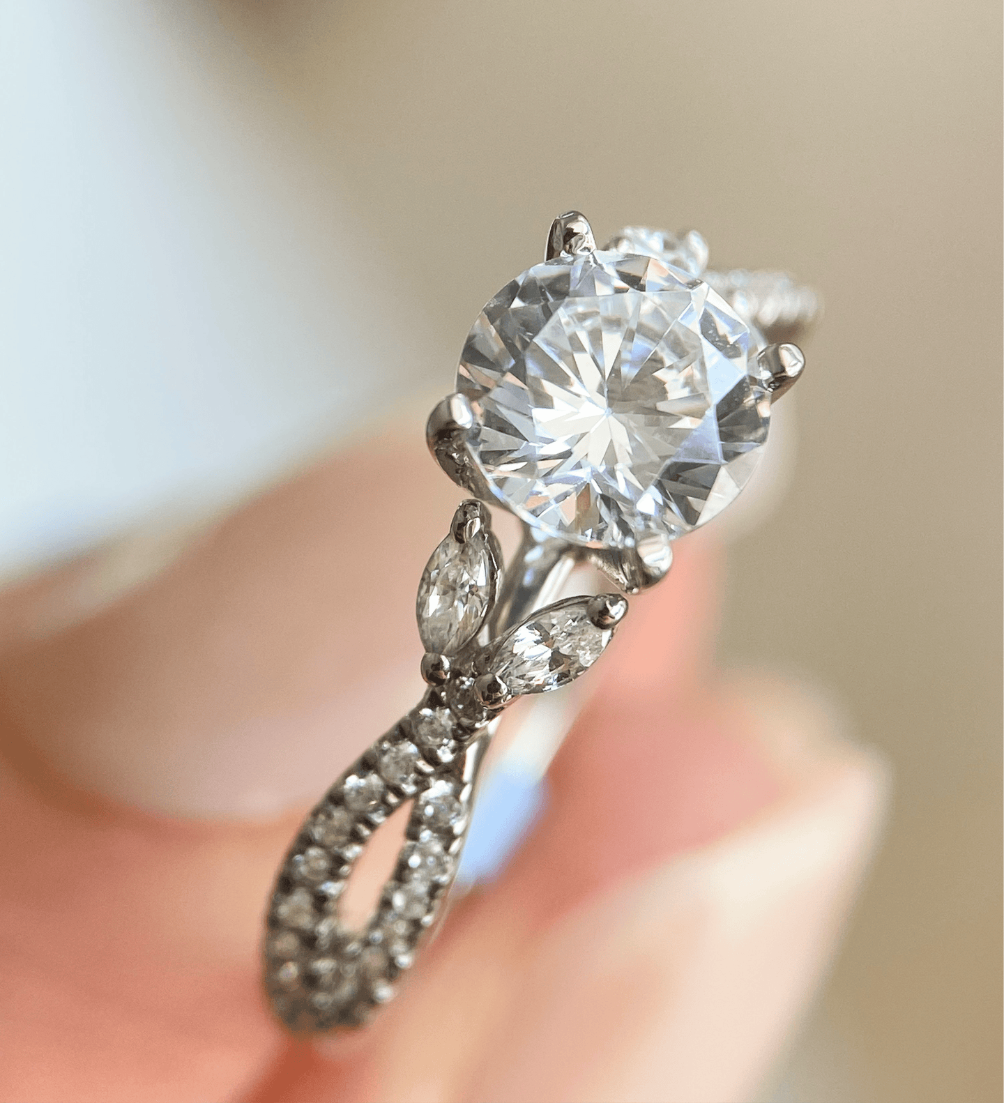 BW James Jewelers Signature Floral Split
