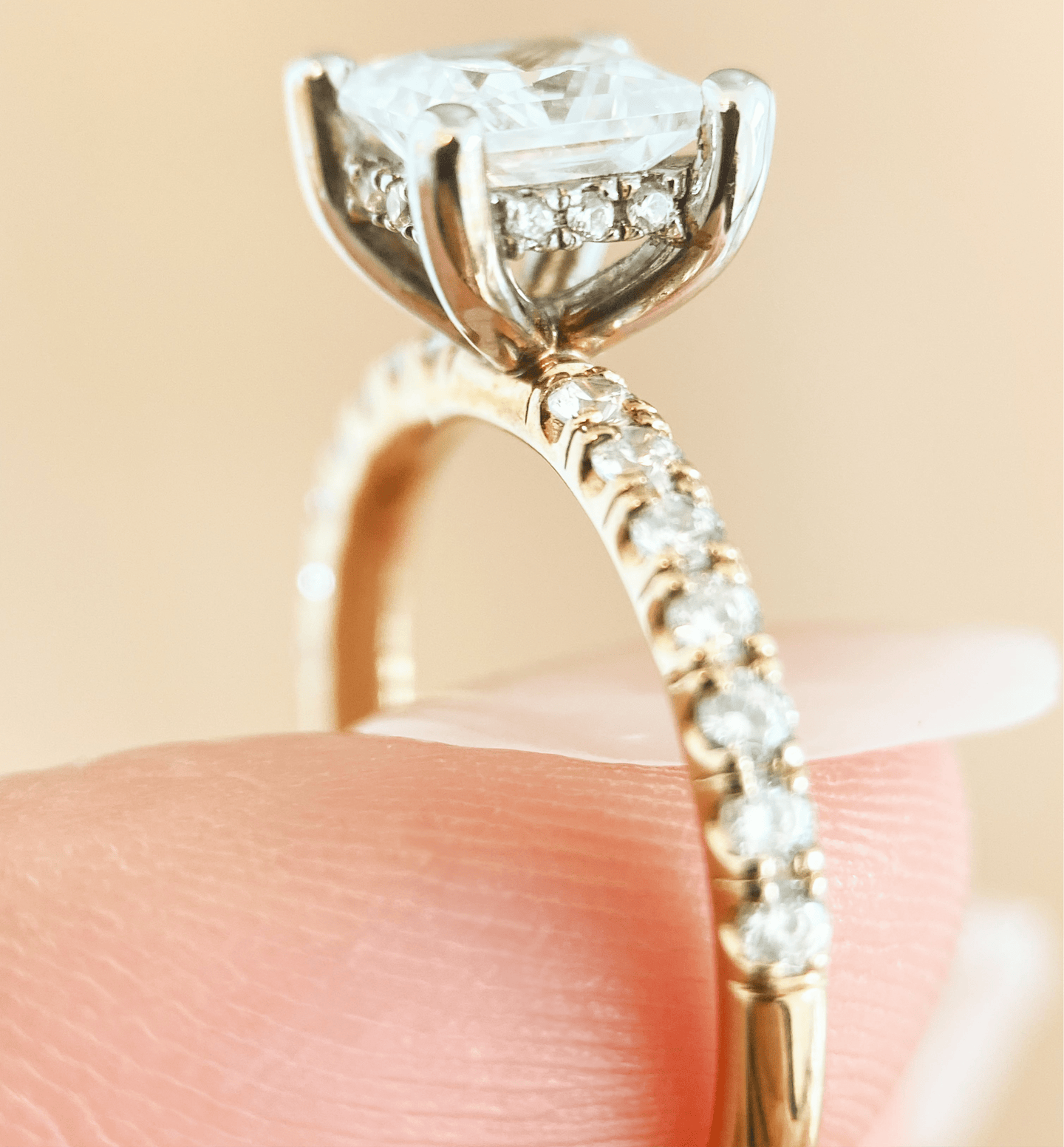 BW James Jewelers Signature Pavé Halo